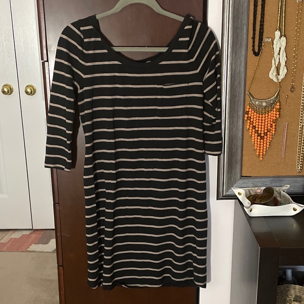 Dress - Picture 1 of 1